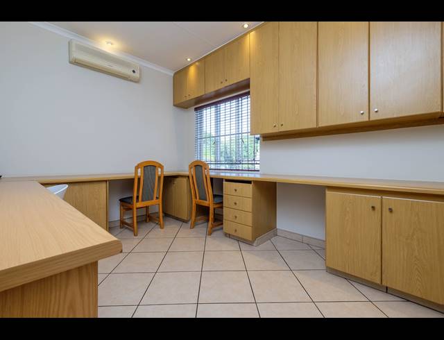 4 BEDROOM HOUSE FOR SALE IN GALLO MANOR